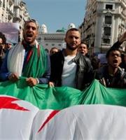 Στους δρόμους για 9η εβδομάδα οι Αλγερινοί